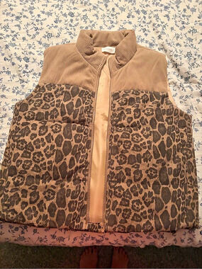 Mia + Tess Leopard Print Puffer Vest Size XL NWT
